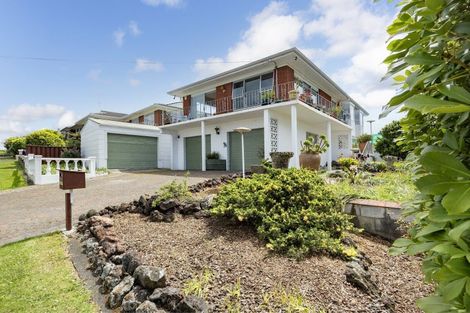 Photo of property in 174 Royal Road, Massey, Auckland, 0614