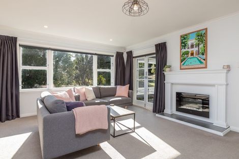 Photo of property in 10 Allen Terrace, Tawa, Wellington, 5028