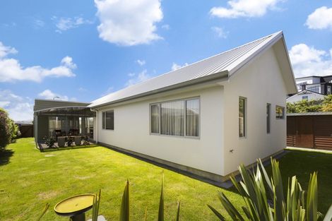 Photo of property in 6 Grace Cove, Aotea, Porirua, 5024