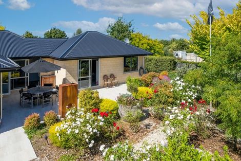 Photo of property in 7 Teviotview Place, Amberley, 7410