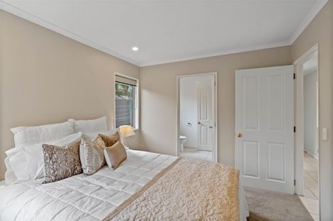 Photo of property in 43 Memorial Avenue, Ilam, Christchurch, 8053