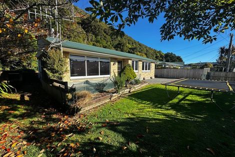 Photo of property in 564 Main Road North, Timberlea, Upper Hutt, 5018