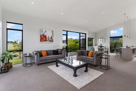 Photo of property in 31 Battalion Drive, Papakura, 2110