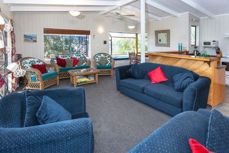 Photo of property in 105 Park Avenue, Whangamata, 3620