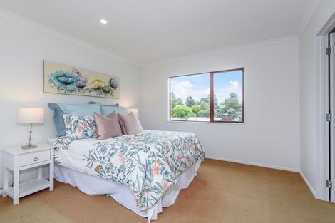 Photo of property in 28 Boundary Road, Blockhouse Bay, Auckland, 0600