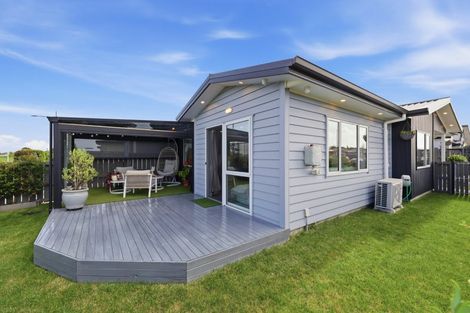 Photo of property in 2 Kutukutu Street, Takanini, 2112