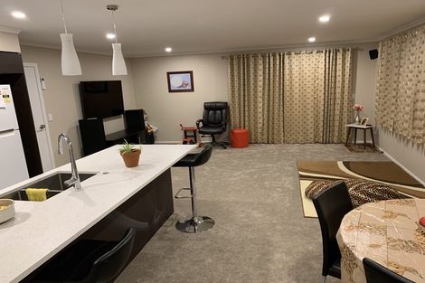 Photo of property in 14 Ivy Lane, Kelvin Grove, Palmerston North, 4414