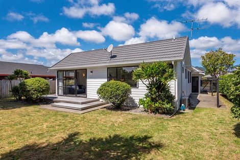 Photo of property in 25 Cedar Drive, Paraparaumu Beach, Paraparaumu, 5032