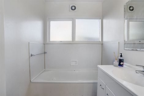 Photo of property in 2/41 Quebec Road, Milford, Auckland, 0620