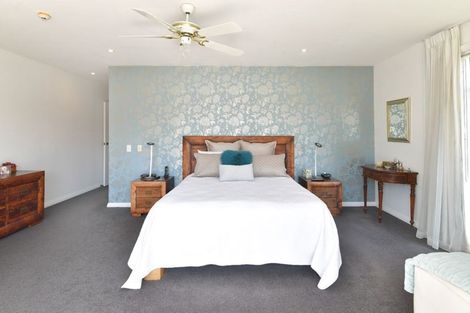 Photo of property in 128 Harbour Village Drive, Gulf Harbour, Whangaparaoa, 0930
