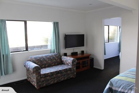 Photo of property in 15 Inverell Way, Seatoun, Wellington, 6022