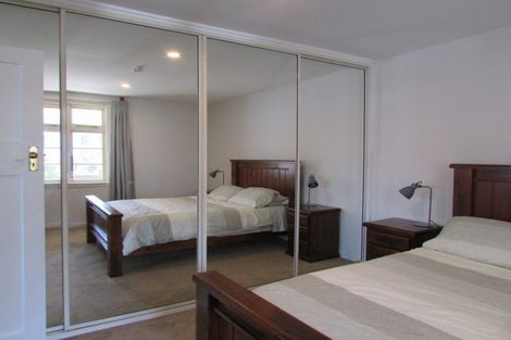 Photo of property in 2 Hawkhurst Road, Lyttelton, 8082