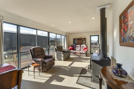 Photo of property in 17 Cirrus Place, Omarama, 9412