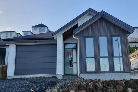 Photo of property in 152 Arran Point Parade, Orewa, 0931