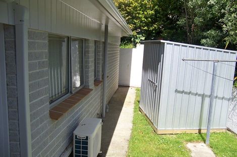 Photo of property in 3c Peckham Grove, Tawa, Wellington, 5028