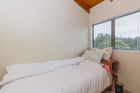 Photo of property in 2 Graham Collins Drive, Windsor Park, Auckland, 0632