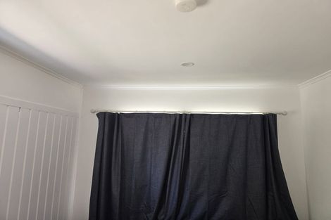 Photo of property in 25 Archibald Road, Kelston, Auckland, 0602