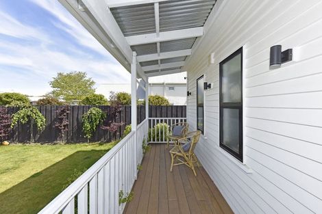 Photo of property in 208 Springfield Road, St Albans, Christchurch, 8014