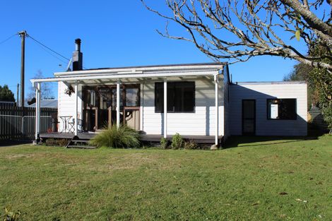 Photo of property in 8 Rangatira Drive, Mangakino, 3421