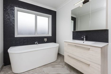 Photo of property in 22 Te Punga Road, Wallaceville, Upper Hutt, 5018