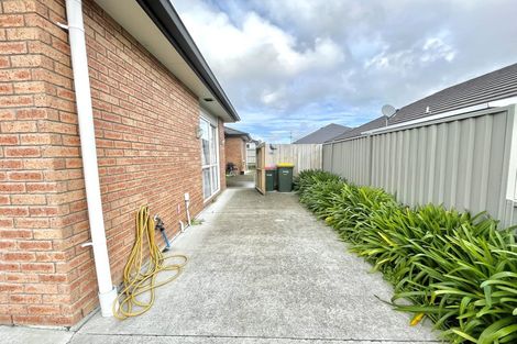 Photo of property in 3 Twin Parks Rise, Papakura, 2110