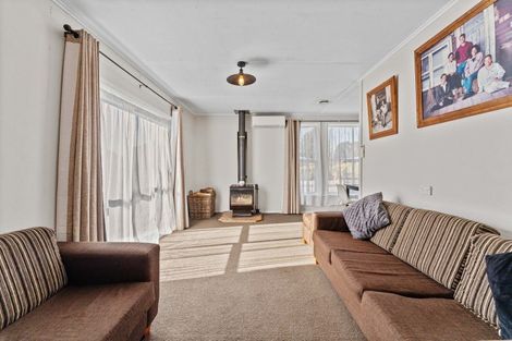 Photo of property in 218 Te Rangitautahanga Road, Turangi, 3334