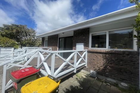 Photo of property in 15 Burdendale Grove, Churton Park, Wellington, 6037