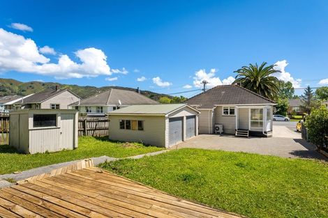 Photo of property in 200 Waddington Drive, Naenae, Lower Hutt, 5011