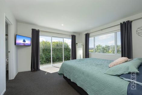 Photo of property in 77a Pohutukawa Parade, Riverhead, 0820