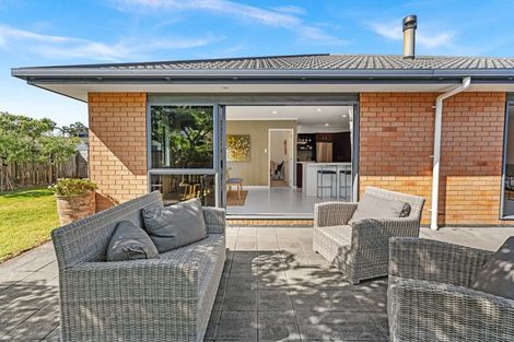 Photo of property in 11 Kihi Place, Ruakaka, 0116