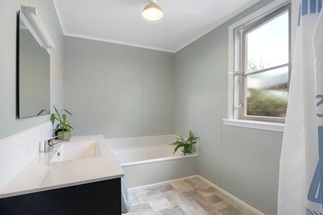 Photo of property in 3 Dustin Street, Gonville, Whanganui, 4501