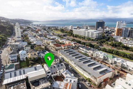 Photo of property in 2/12 Little George Street, Thorndon, Wellington, 6011