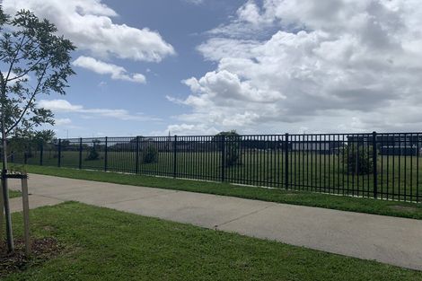 Photo of property in 20 Rauriki Lane, Rosehill, Papakura, 2113