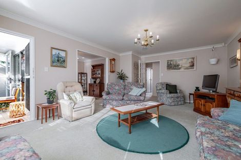 Photo of property in 127 Victoria Avenue, Hokowhitu, Palmerston North, 4410