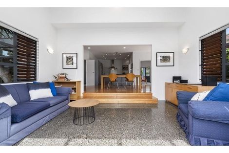 Photo of property in 17 Scarlet Oak Drive, Schnapper Rock, Auckland, 0632