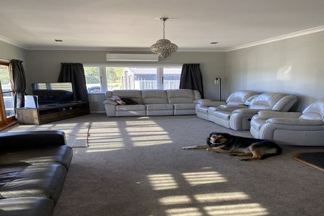 Photo of property in 112 Upper Fitzherbert Road, Wainuiomata, 5373