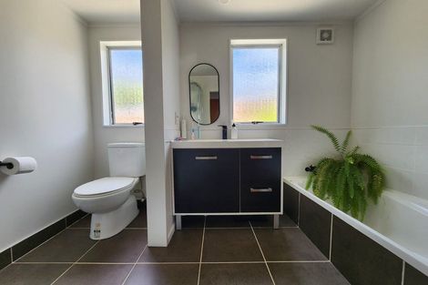 Photo of property in 2 Thimble Lane, Whitby, Porirua, 5024