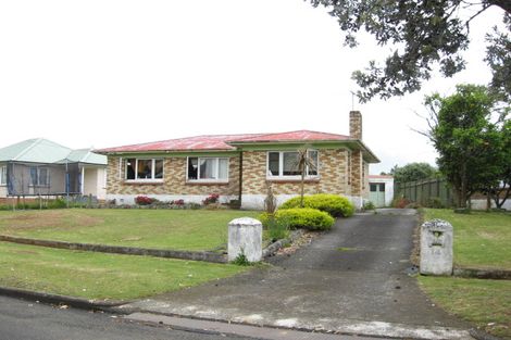 Photo of property in 14 Freyberg Crescent, Pukekohe, 2120