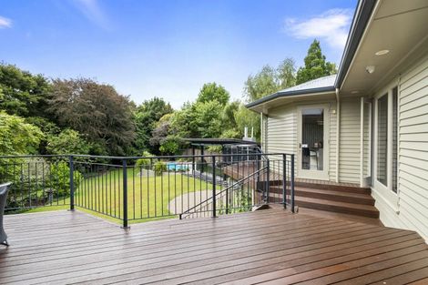 Photo of property in 19 Cremorne Avenue, Hokowhitu, Palmerston North, 4410