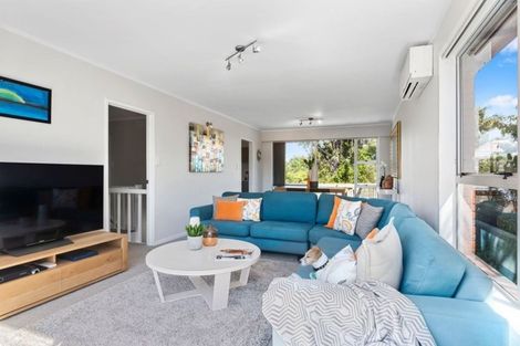 Photo of property in 1/3 Bronwyn Place, Torbay, Auckland, 0630
