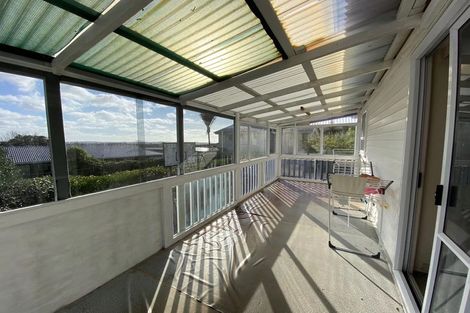 Photo of property in 96 Pupuke Road, Hillcrest, Auckland, 0627
