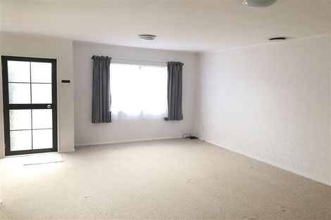 Photo of property in 4/116 Titirangi Road, New Lynn, Auckland, 0600