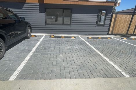 Photo of property in 8 Raupeti Lane, Henderson, Auckland, 0612