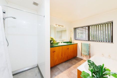 Photo of property in 279 Tararua Road, Levin, 5571