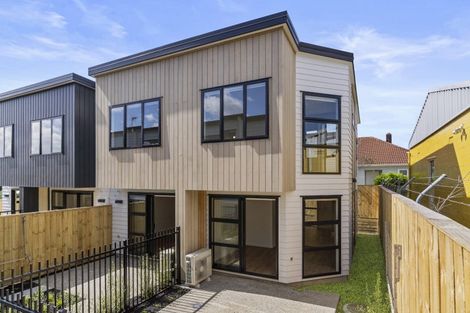 Photo of property in 1092b Great North Road, Point Chevalier, Auckland, 1022