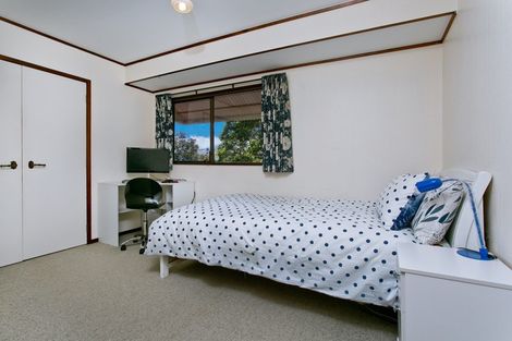 Photo of property in 2/25 Toroa Street, Torbay, Auckland, 0630