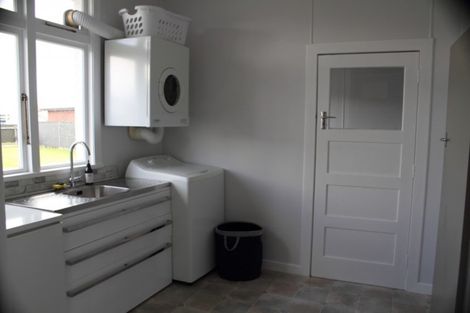 Photo of property in 39 Mary Street, Winton, 9720