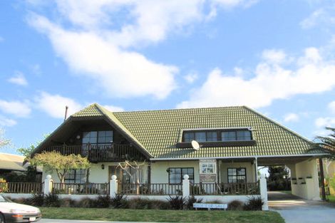 Photo of property in 1222 Papamoa Beach Road, Papamoa Beach, Papamoa, 3118