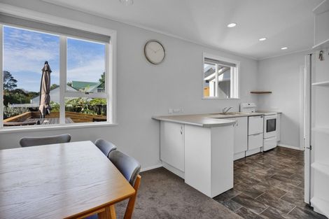 Photo of property in 16 Plympton Street, Brooklands, New Plymouth, 4310