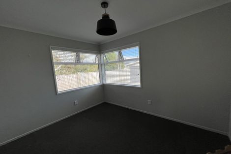 Photo of property in 7 Booralee Avenue, Botany Downs, Auckland, 2010